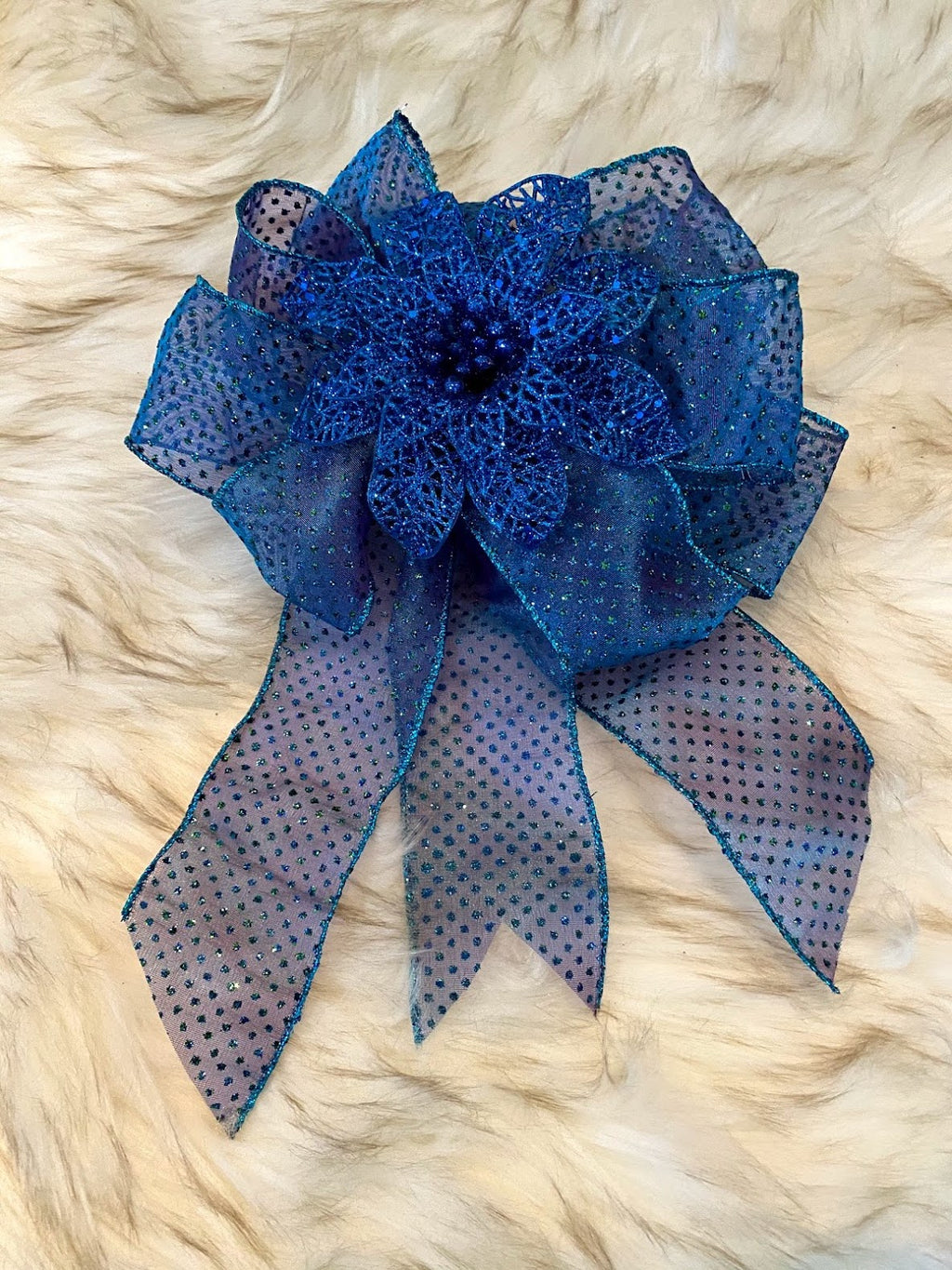 Turquoise Mesh Bow W/Turquoise Sparkly Poinsettia